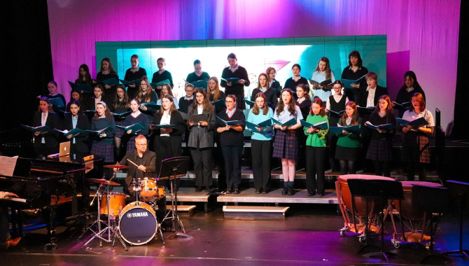 10 P3 LED poster Screens for School Event in the UK